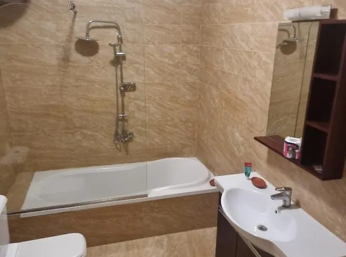 Askyhomes Apartman Gurdaka